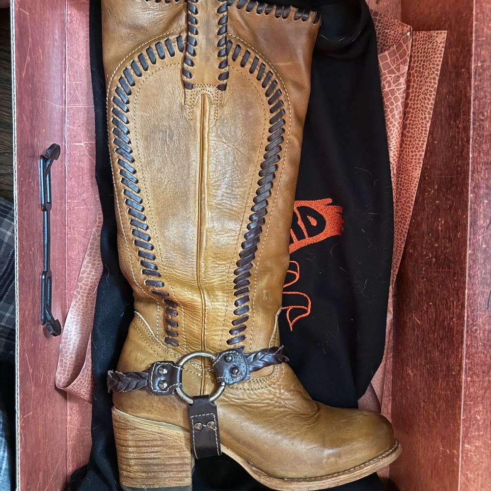 Freebird Tan Heeled Boots with Brown Accents